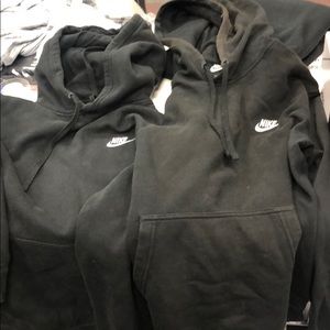 Men’s black nike hoodie